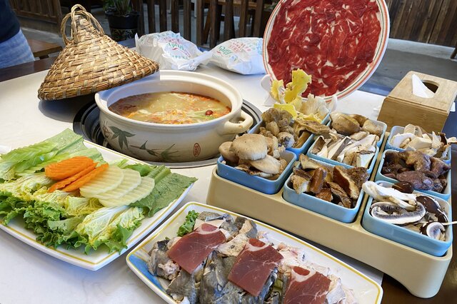 云南野生菌火锅